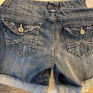 Maurice’s denim shorts